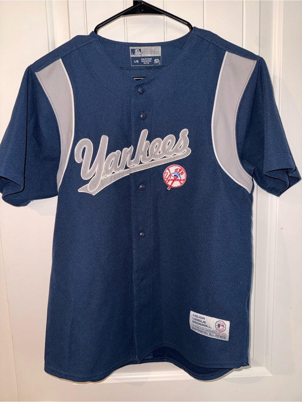 Vintage Major League Baseball "True Fan Series" New York Yankees youth L